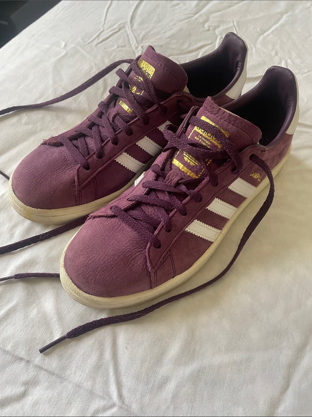 adidas Women’s Campus sneakers plum with White Stripes size 7